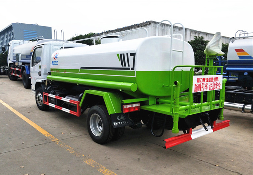 Dongfeng Furica 5  cbm water truck ( Euro  VI)