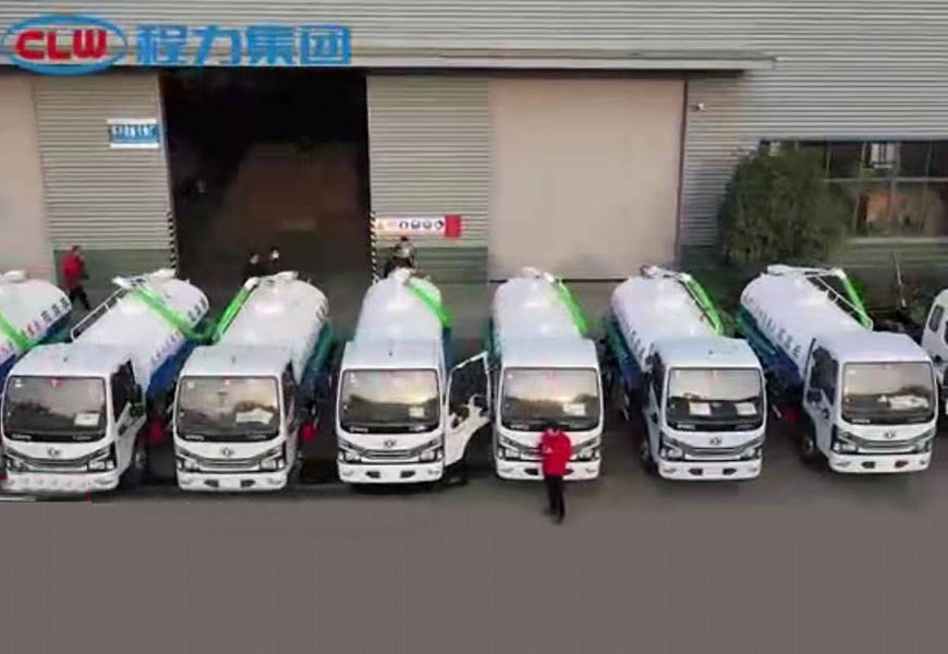 程力集团吸粪车批量订单首批发车