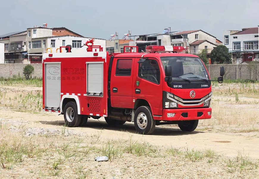 东风多利卡双排消防洒水车