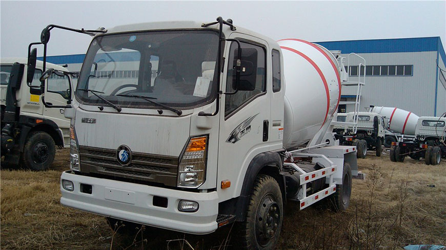 Sinotruk ace 6- cbm  mixer truck